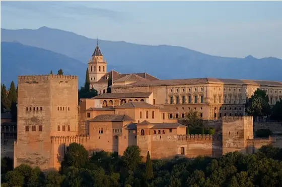 donde aparcar cerca de la alhambra